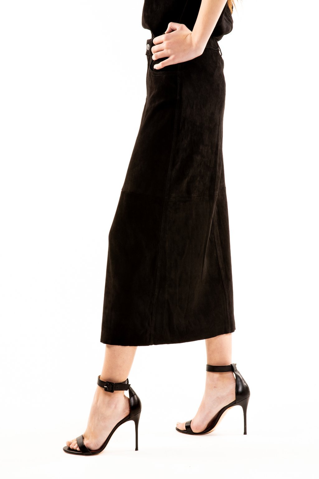 Falda de ante negra de diseño de MON&PAU